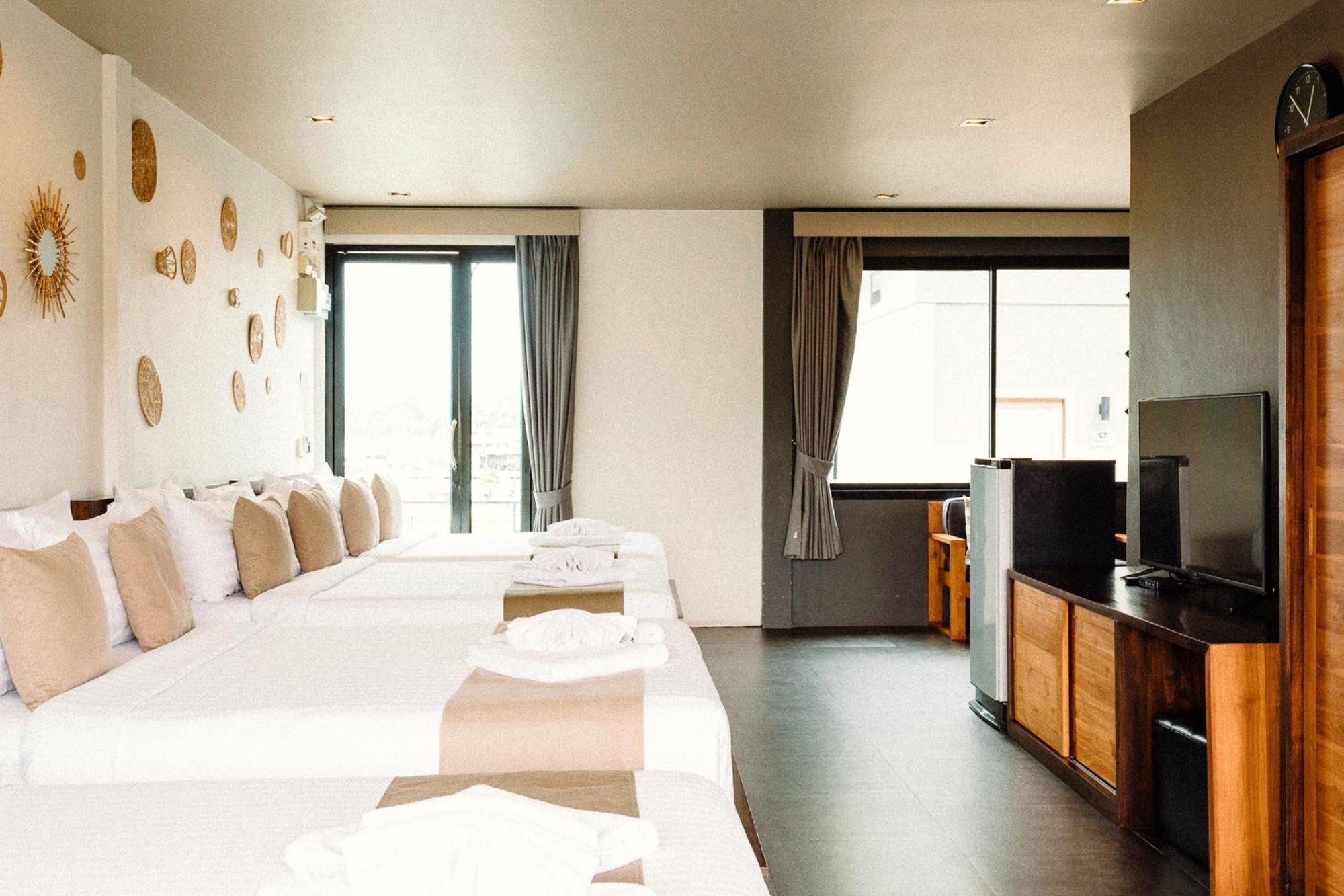 Baan Tah On The Sea Hotel Bang Sare Værelse billede